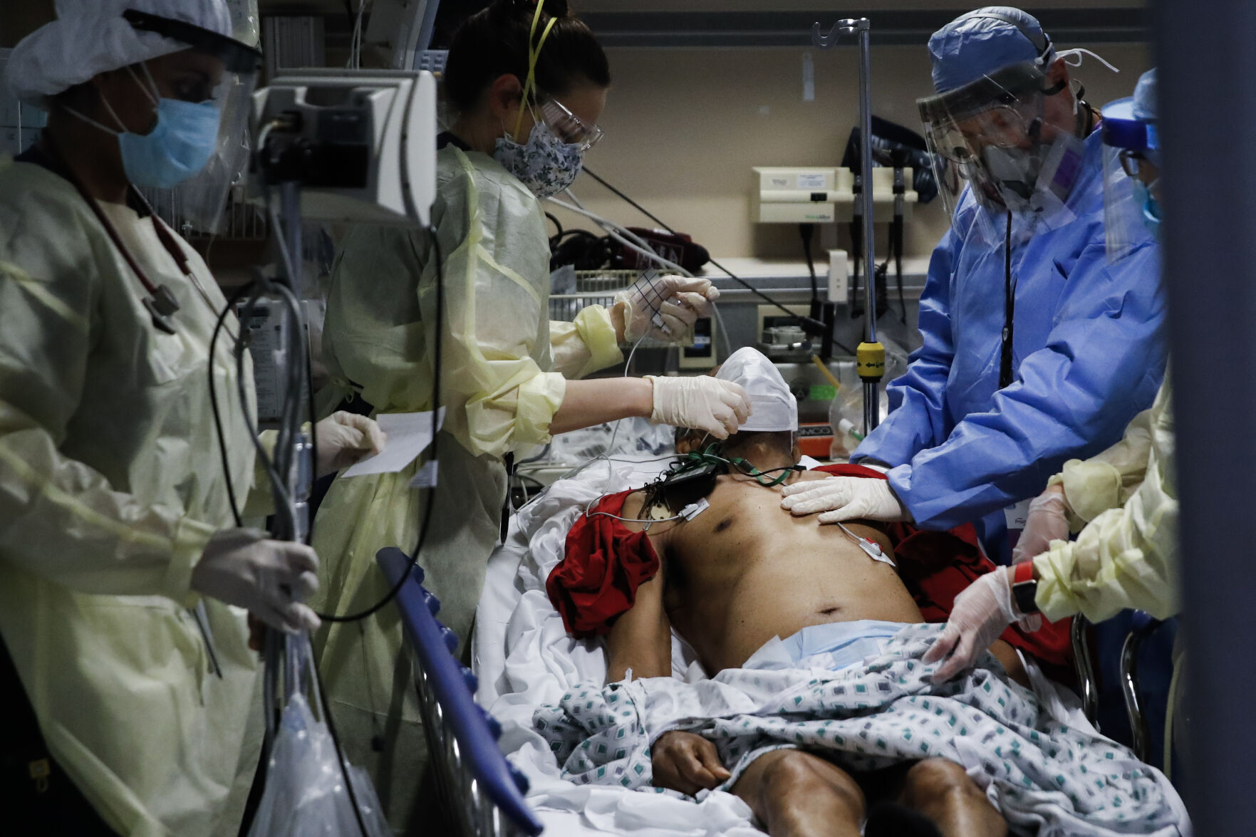 Virus Outbreak Half Million Dead Photo Gallery